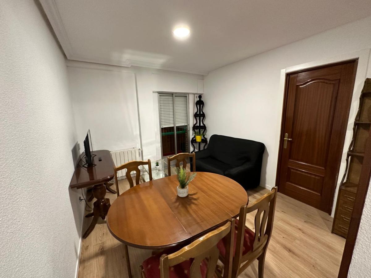 Licenciado Vidriera Apartamento Madrid Exterior foto