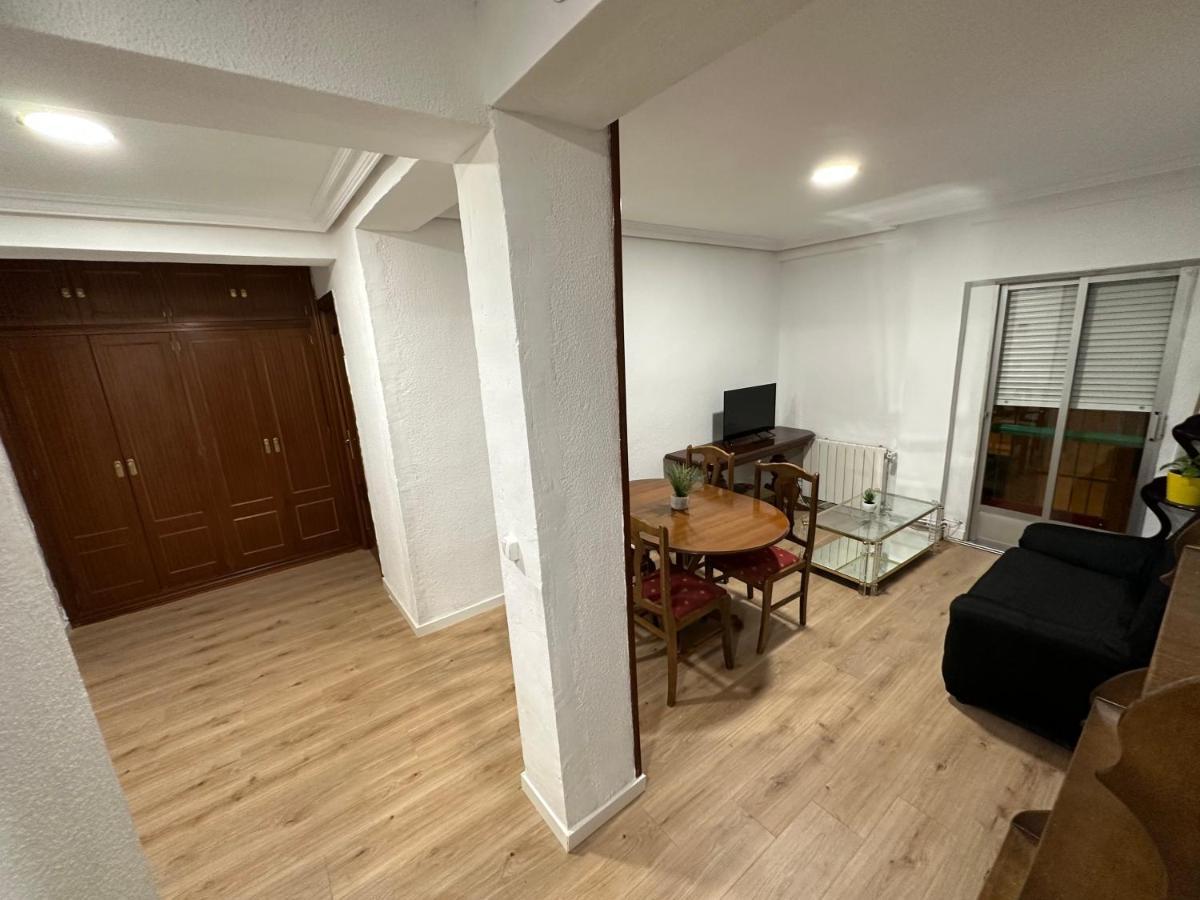 Licenciado Vidriera Apartamento Madrid Exterior foto